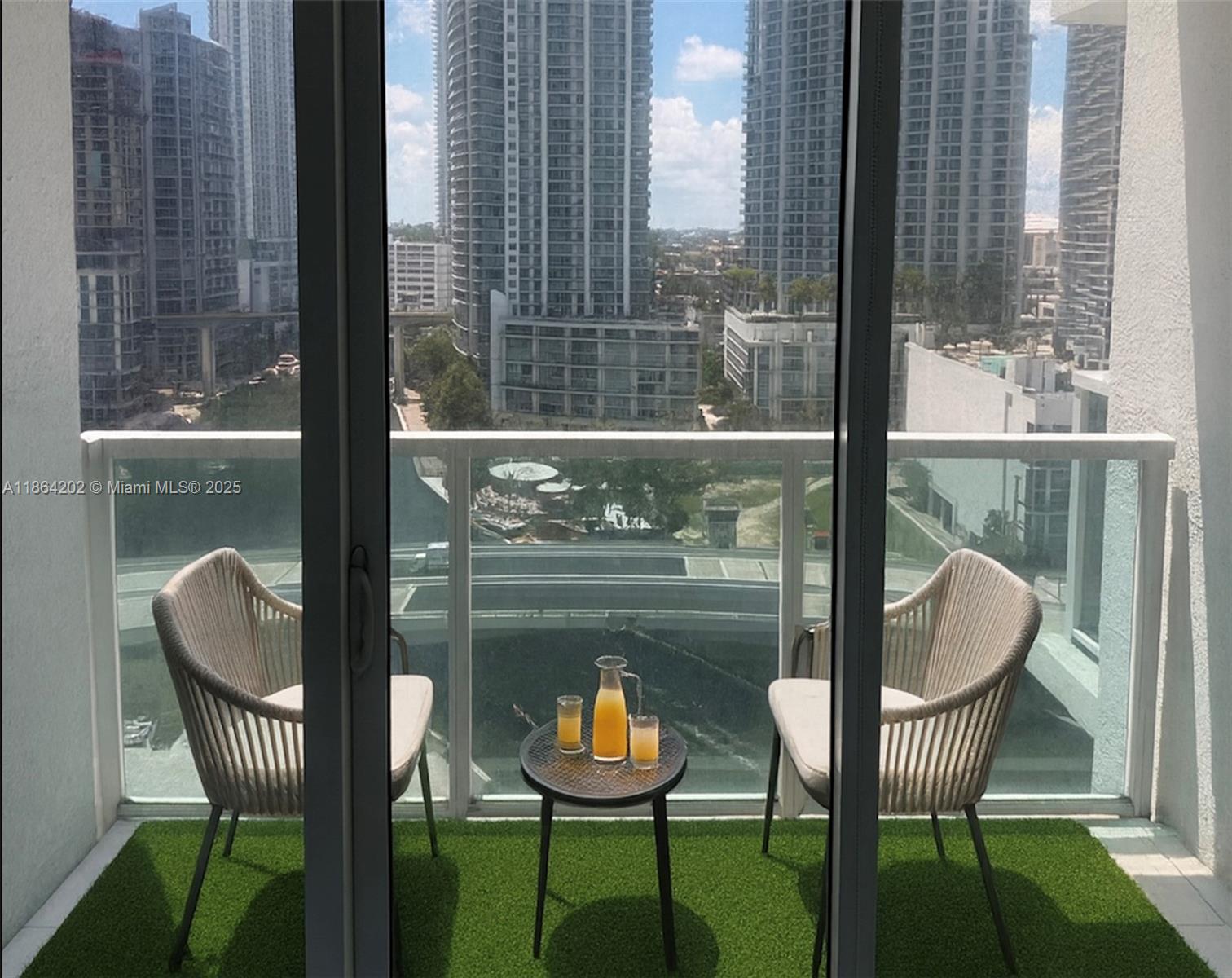 image Brickell On The River12