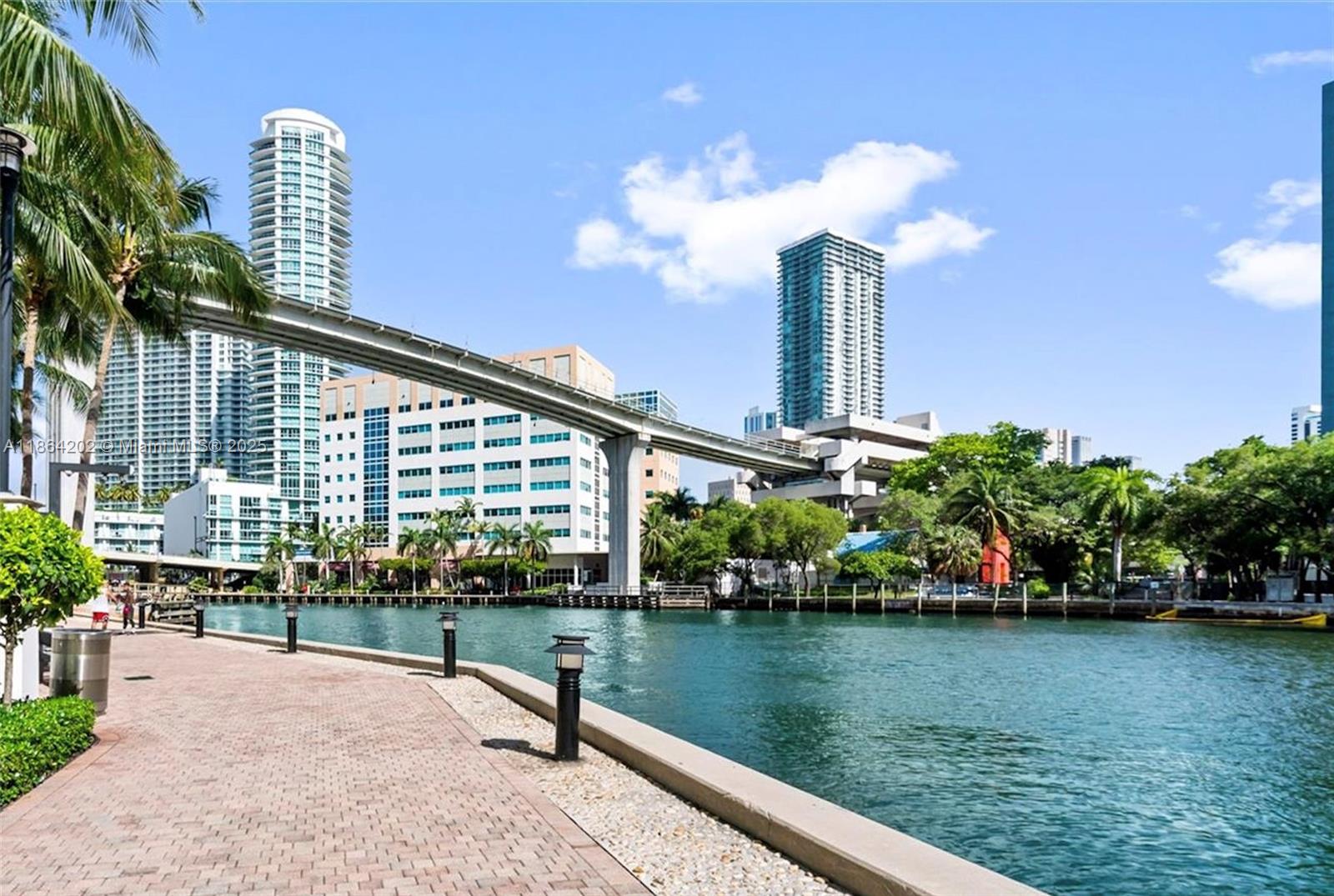 image Brickell On The River25