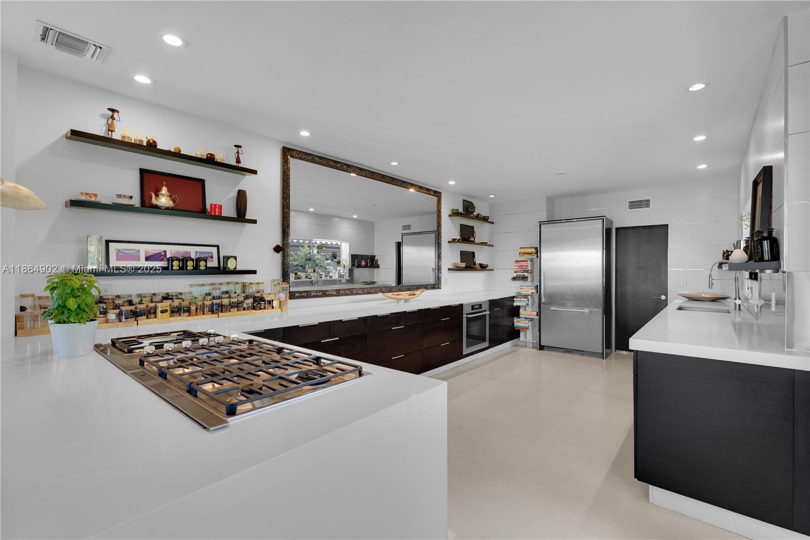 1111 N Venetian Dr Miami, FL 33139 1111 N Venetian Dr Miami, FL 33139