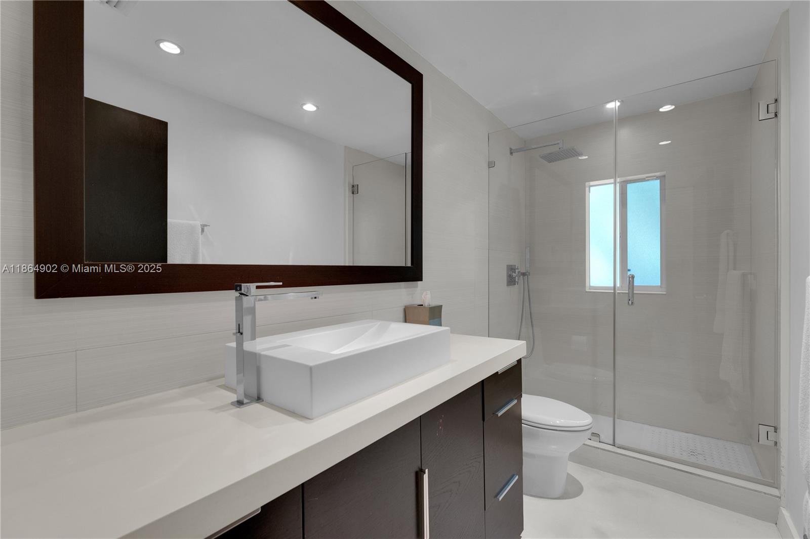 1111 N Venetian Dr Miami, FL 33139 1111 N Venetian Dr Miami, FL 33139