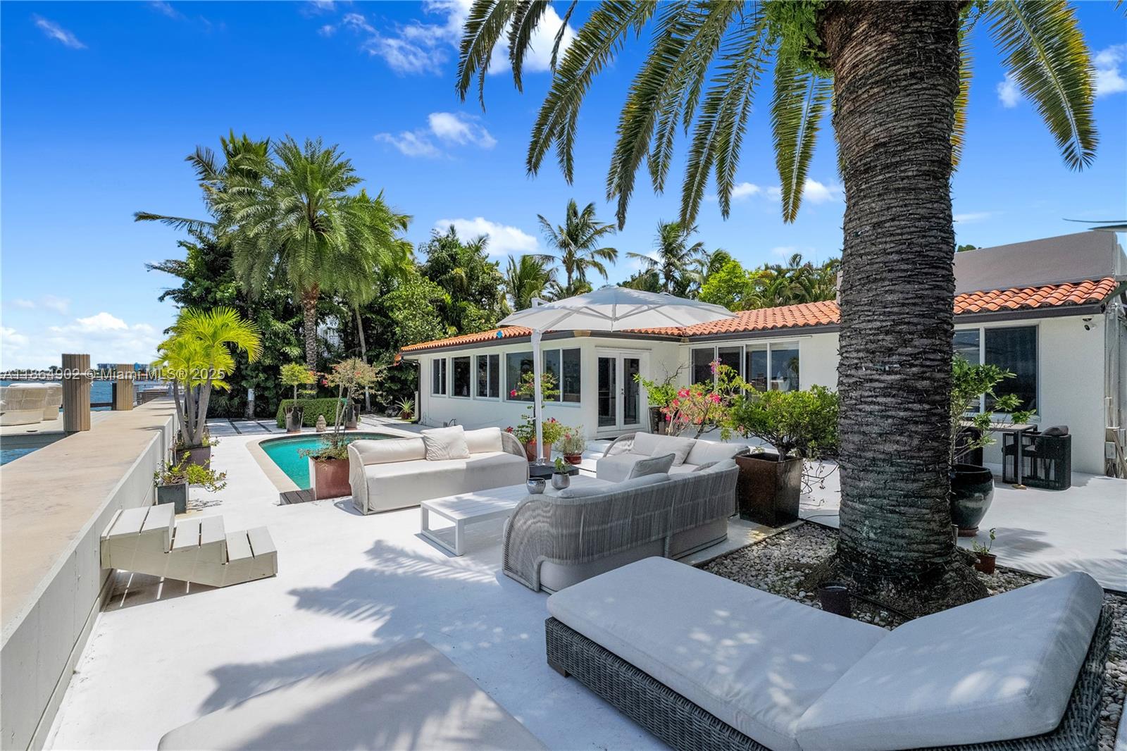 1111 N Venetian Dr Miami, FL 33139 1111 N Venetian Dr Miami, FL 33139