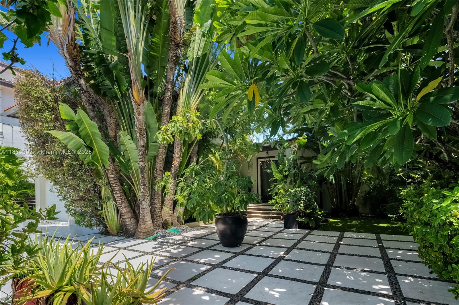 1111 N Venetian Dr Miami, FL 33139 1111 N Venetian Dr Miami, FL 33139