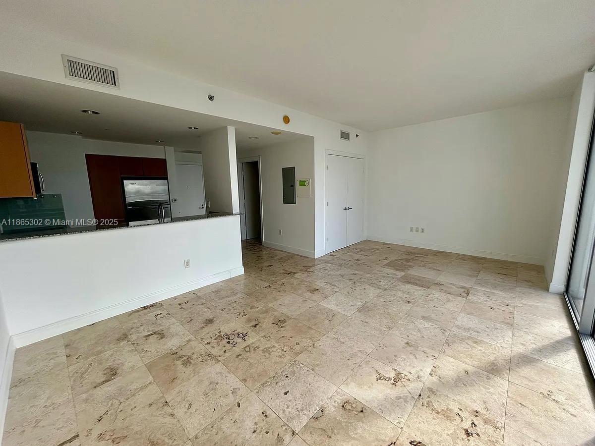 image 1060 Brickell Condo6