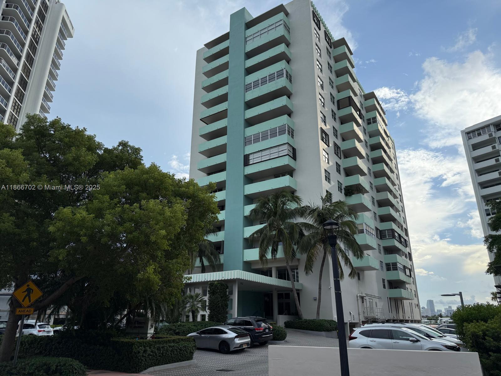 5 Island Ave #5J