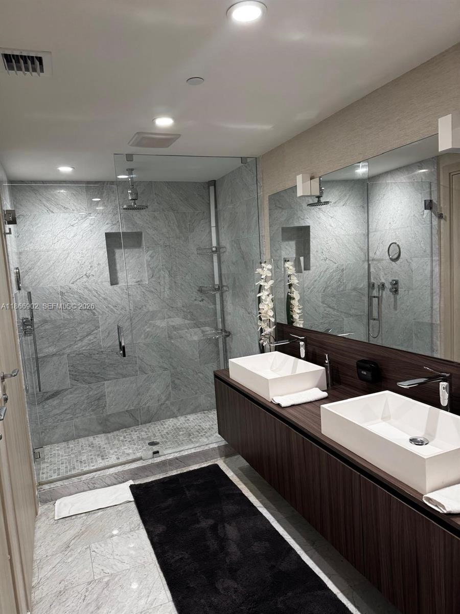image Brickell Flatiron21