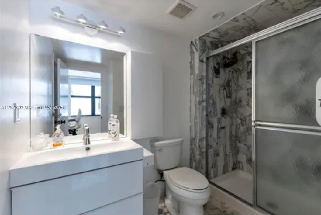 image Balmoral Condominium12