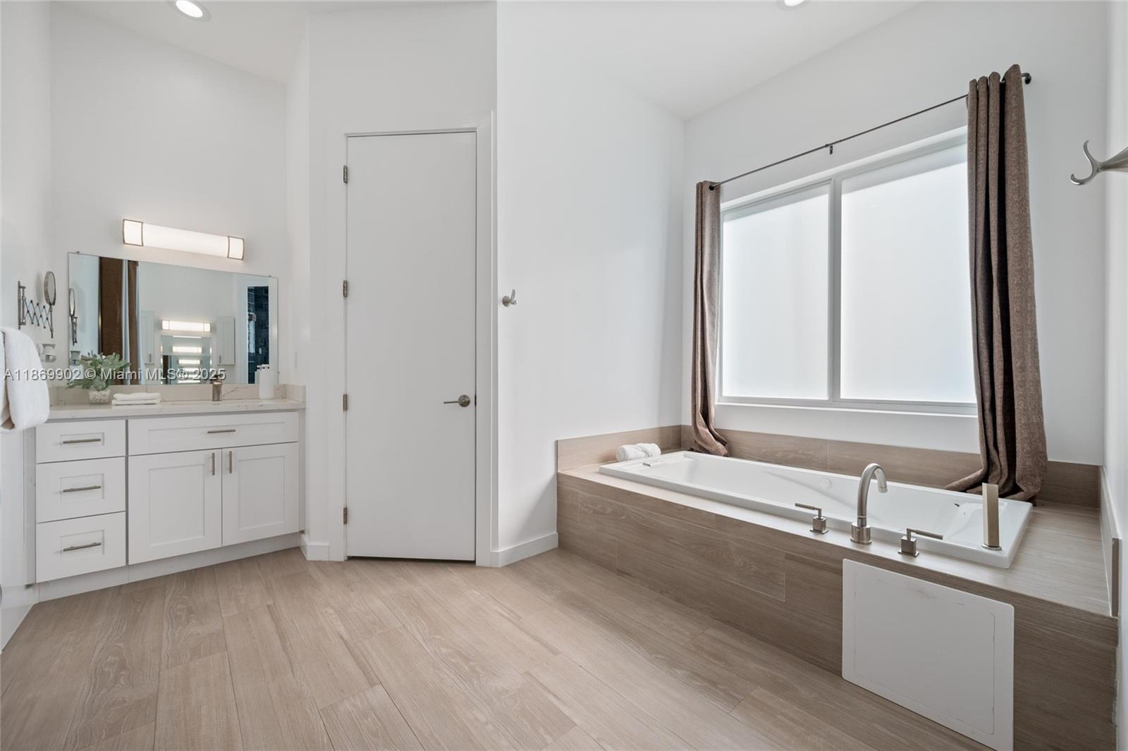 10703 SW 84th Ave Miami, FL 33156