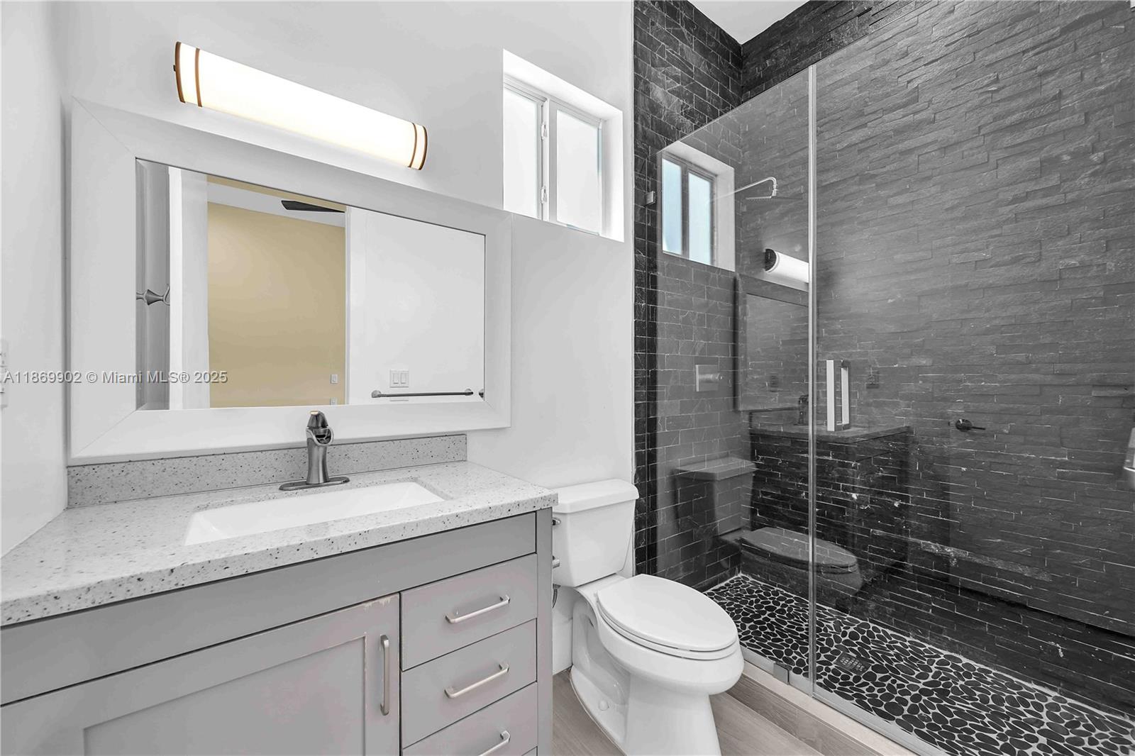 10703 SW 84th Ave Miami, FL 33156