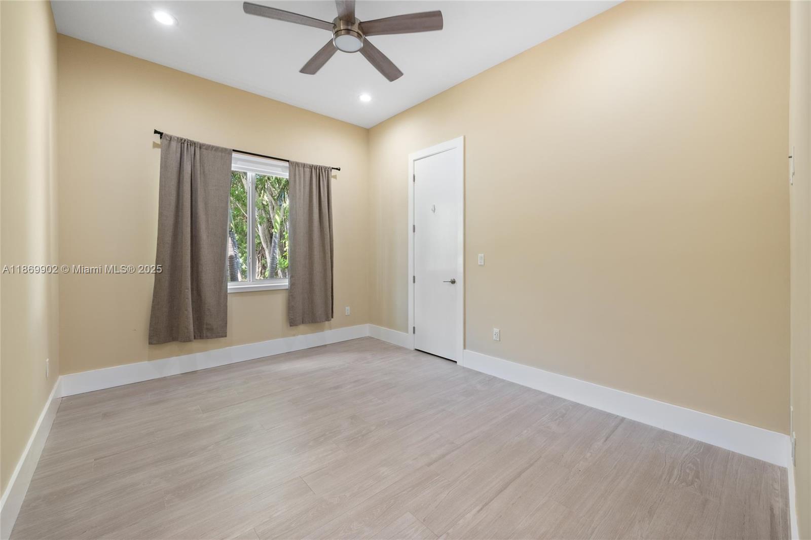 10703 SW 84th Ave Miami, FL 33156