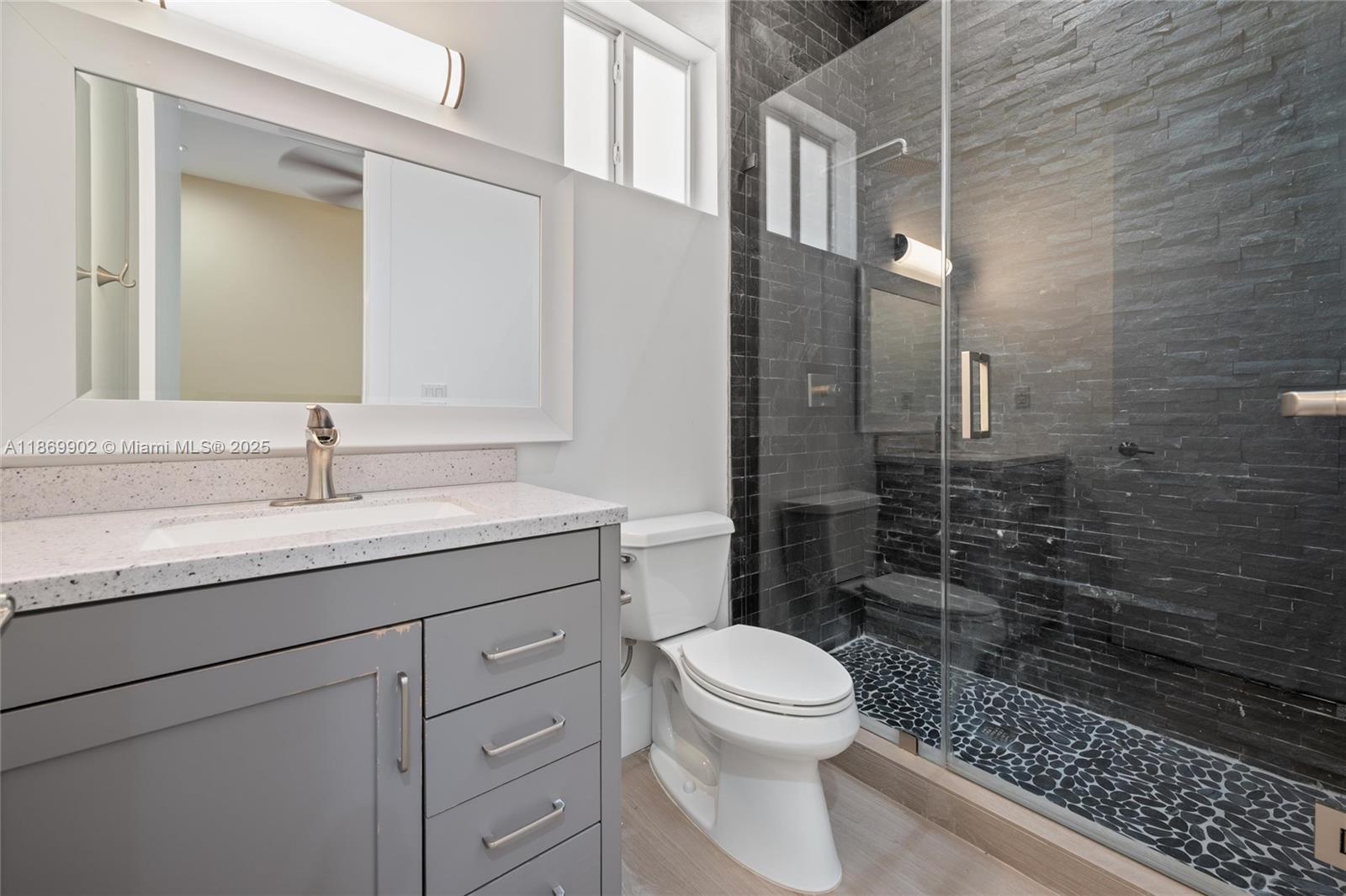 10703 SW 84th Ave Miami, FL 33156