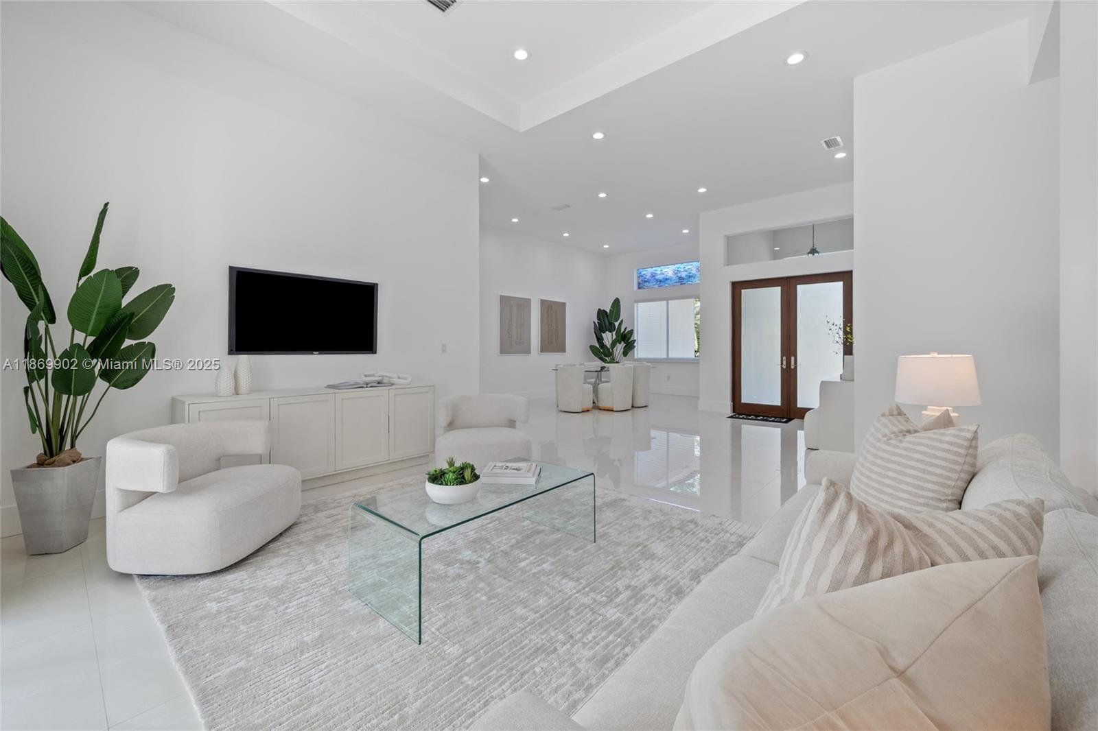 10703 SW 84th Ave Miami, FL 33156