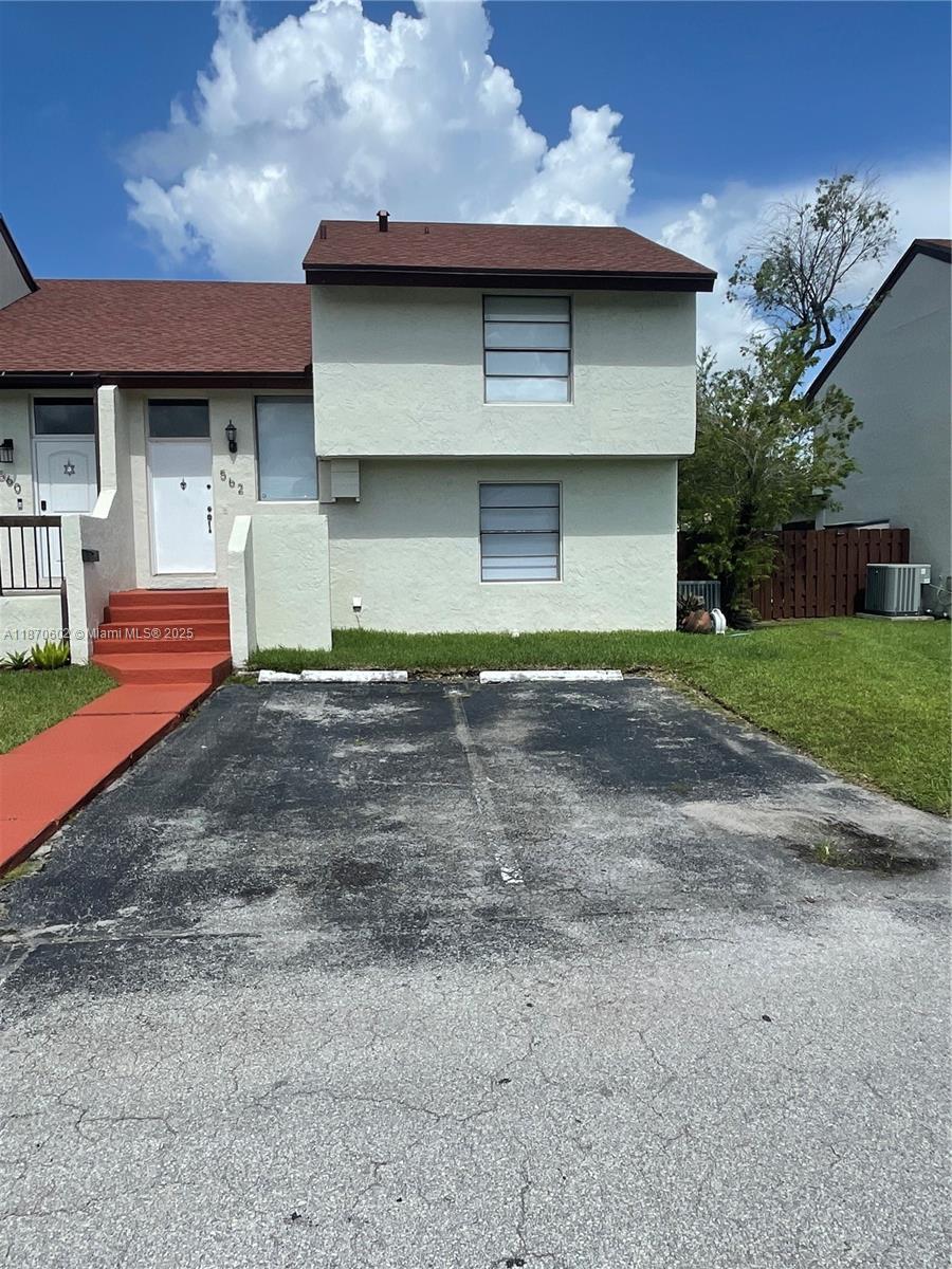 562 NW 98th Ct #562