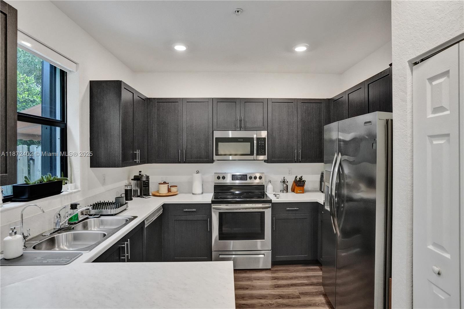 136 SW 185th Way Pembroke Pines, FL 33029