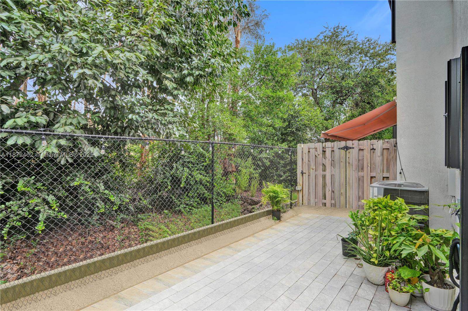 136 SW 185th Way Pembroke Pines, FL 33029