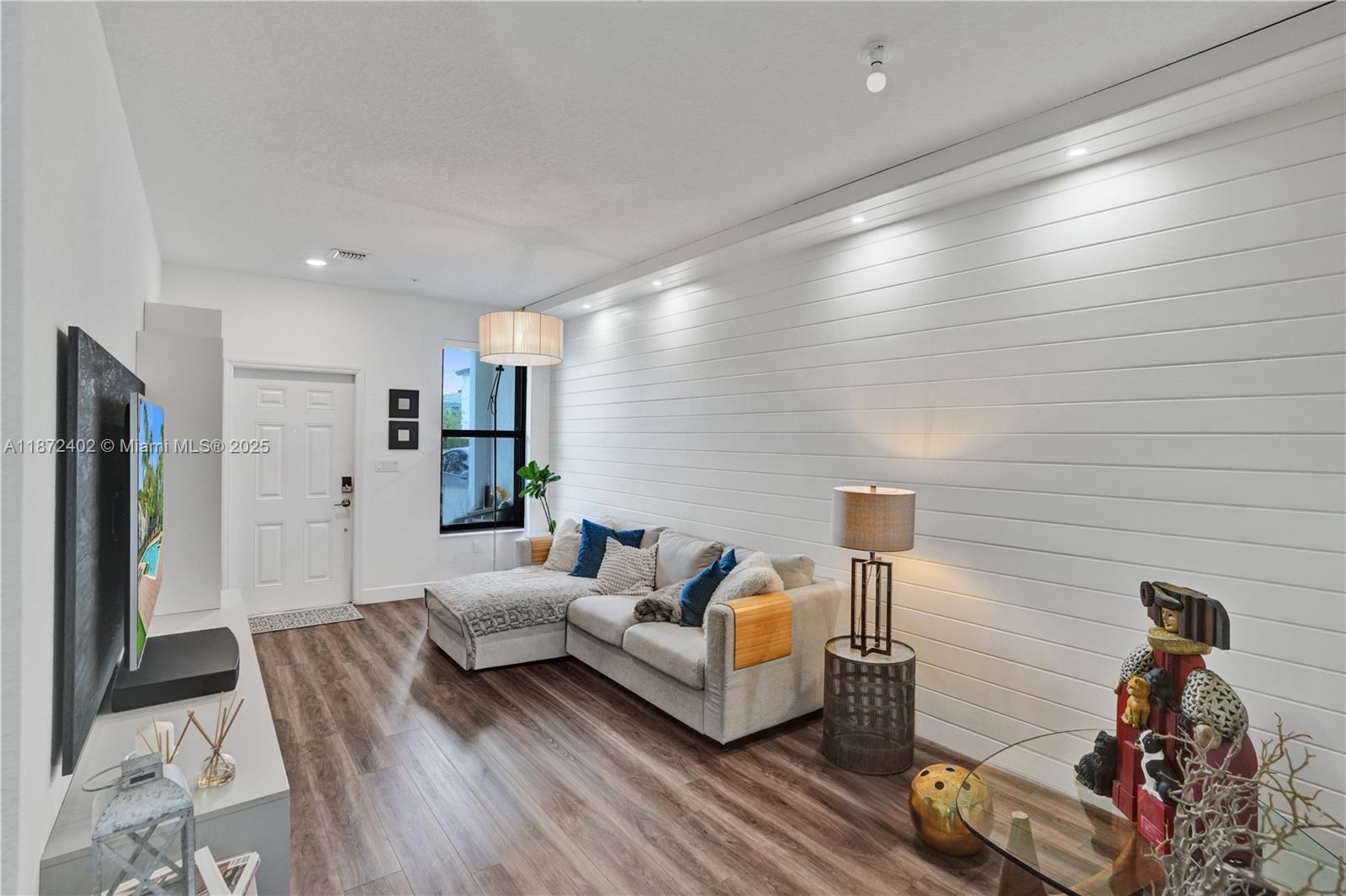 136 SW 185th Way Pembroke Pines, FL 33029