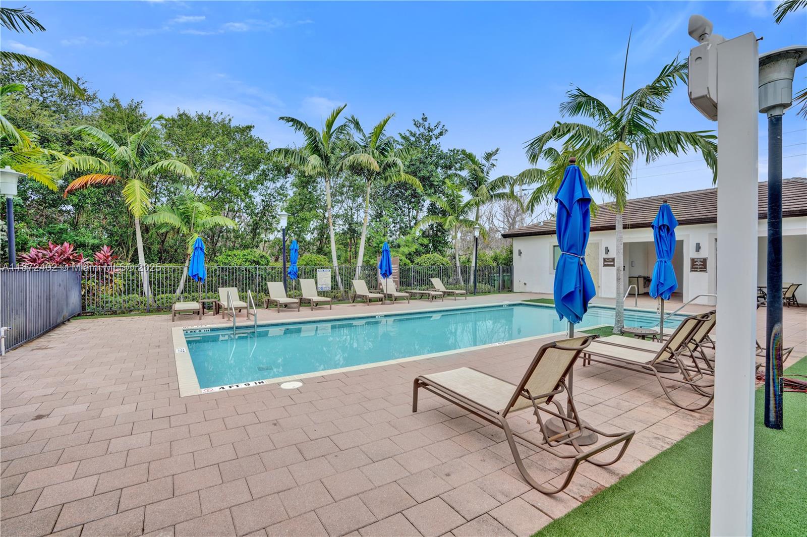 136 SW 185th Way Pembroke Pines, FL 33029