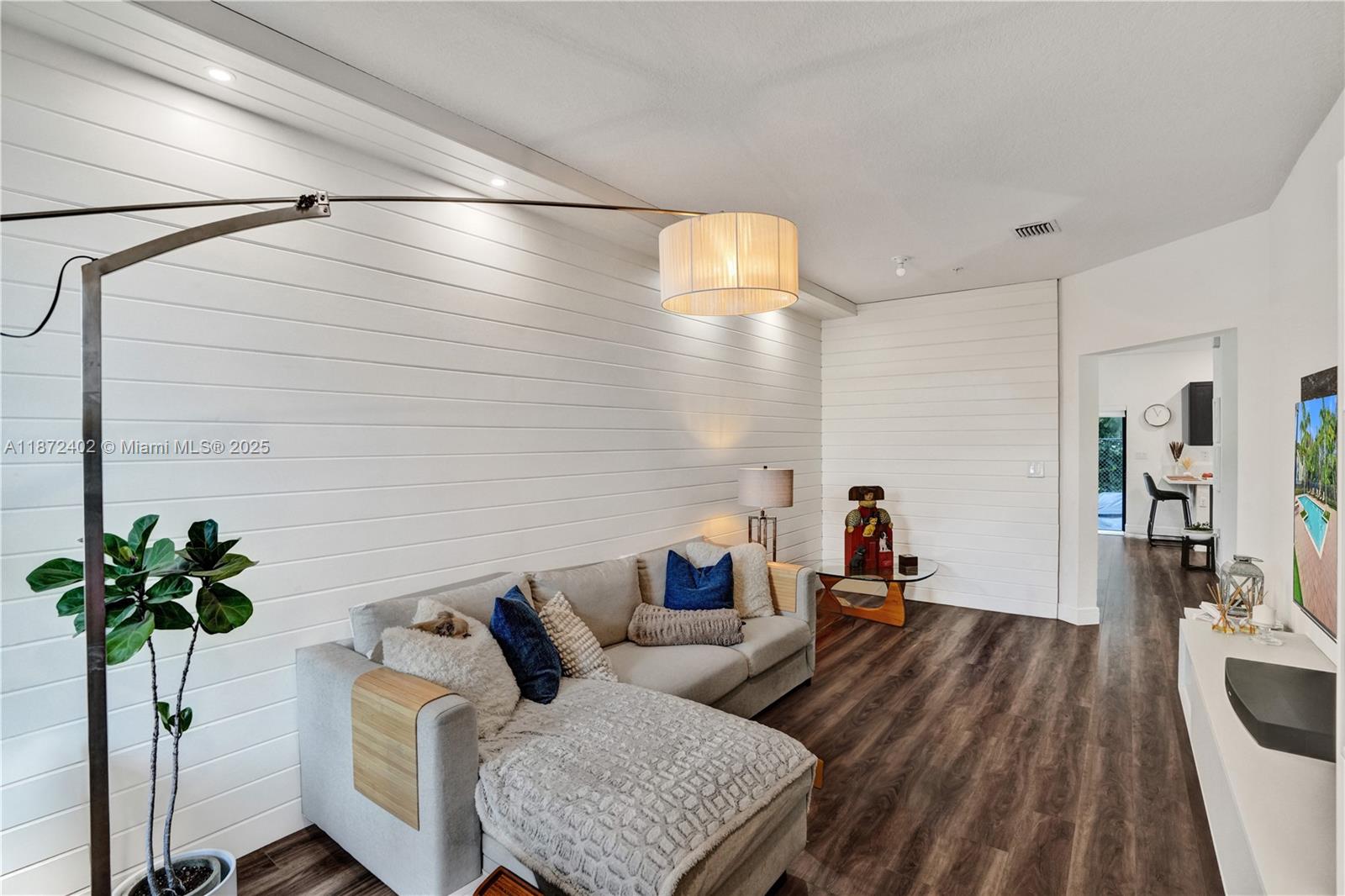 136 SW 185th Way Pembroke Pines, FL 33029