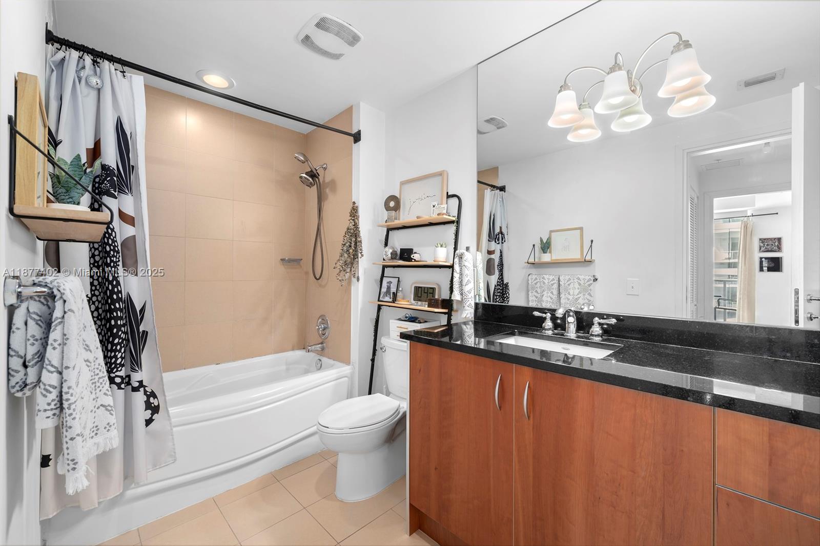 image Met 1 Condo13