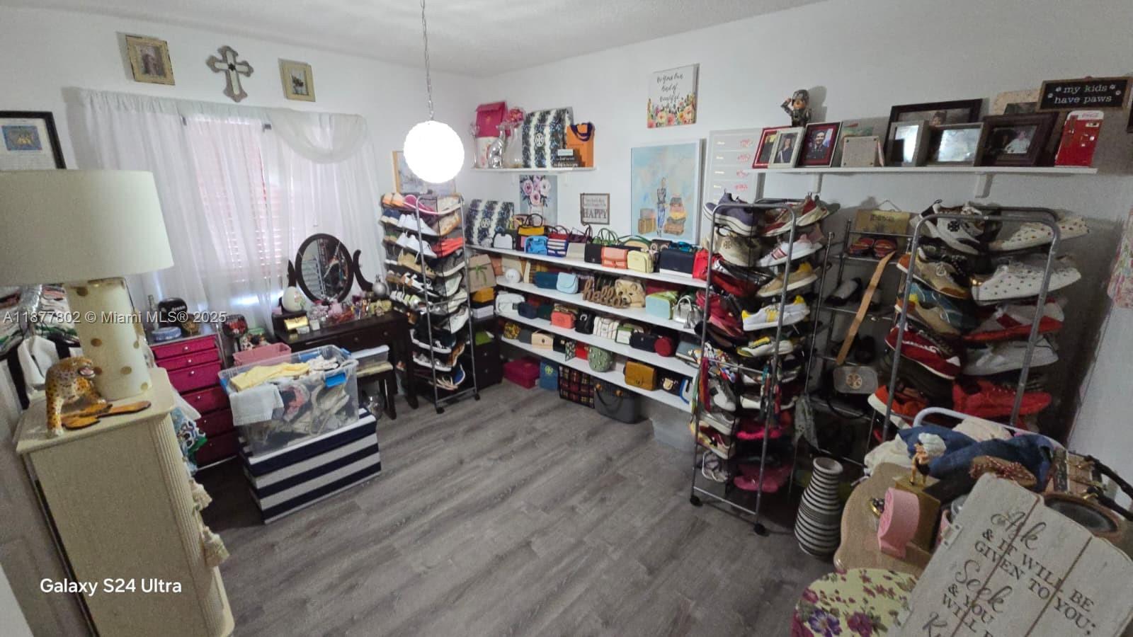 15436 SW 151st Ter Miami, FL 33196