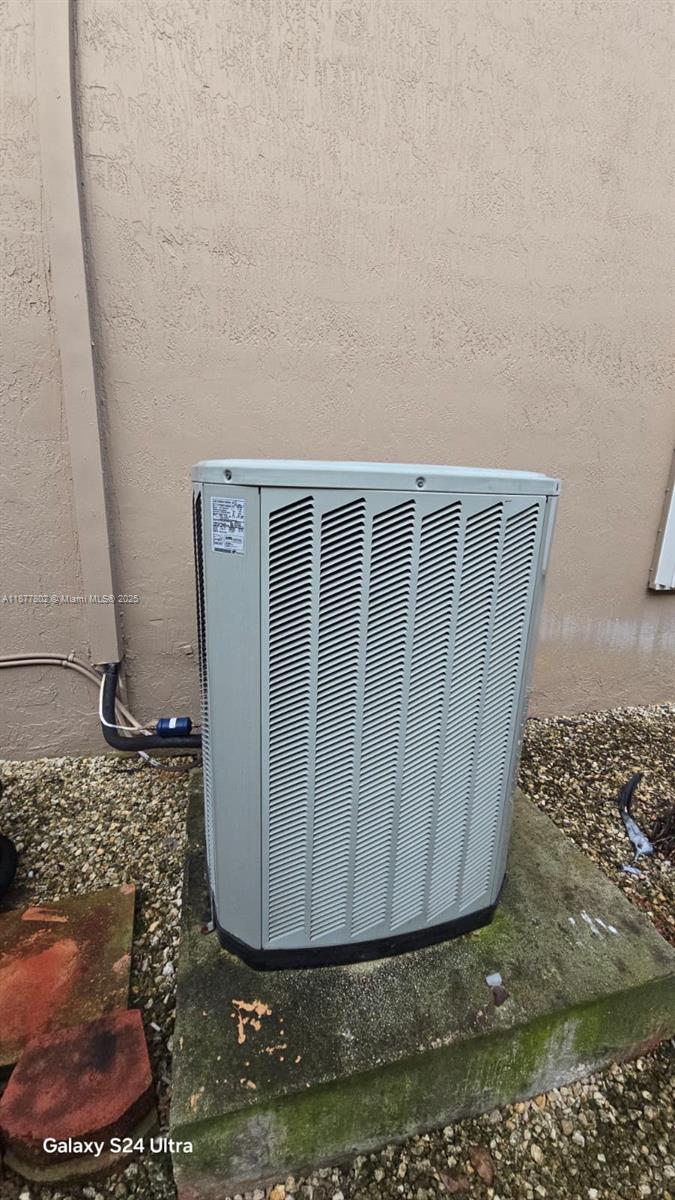 15436 SW 151st Ter Miami, FL 33196