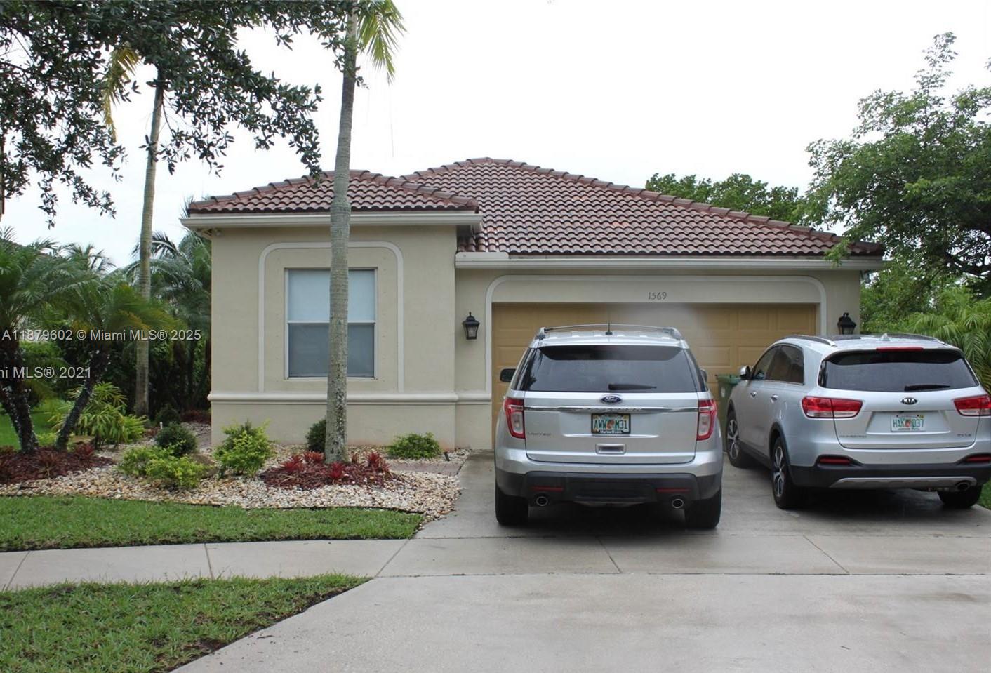 1569 Winterberry Ln