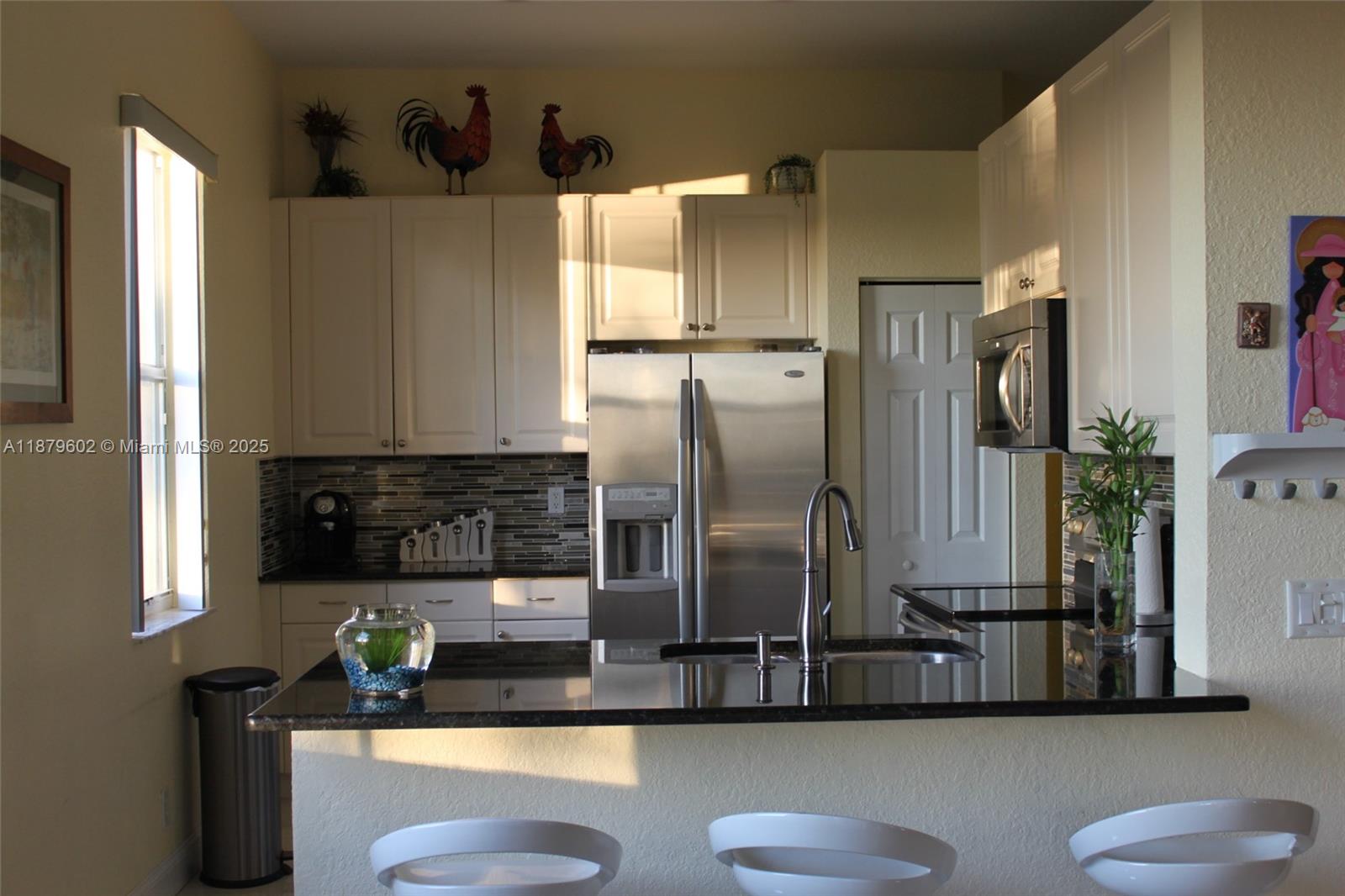 1569 Winterberry Ln Weston, FL 33327