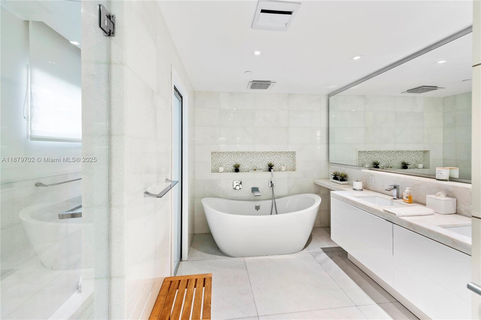 15512 Fisher Is Dr #15512 Miami Beach, FL 33109