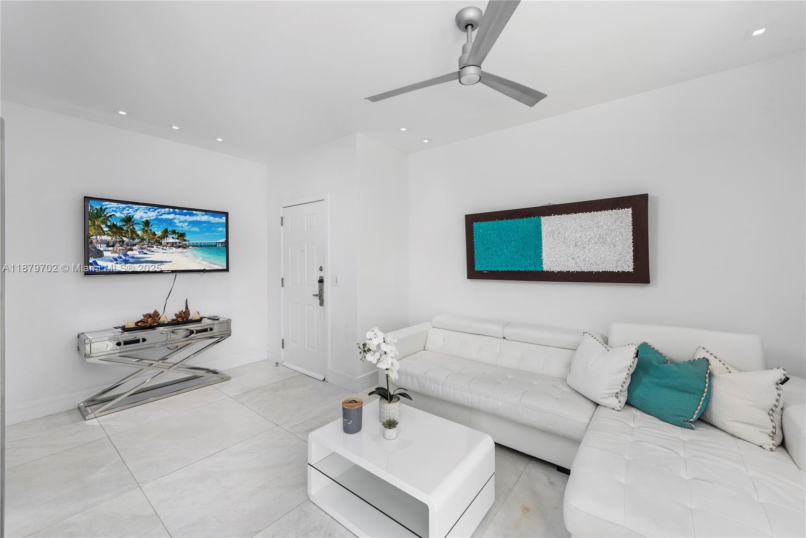 15512 Fisher Is Dr #15512 Miami Beach, FL 33109