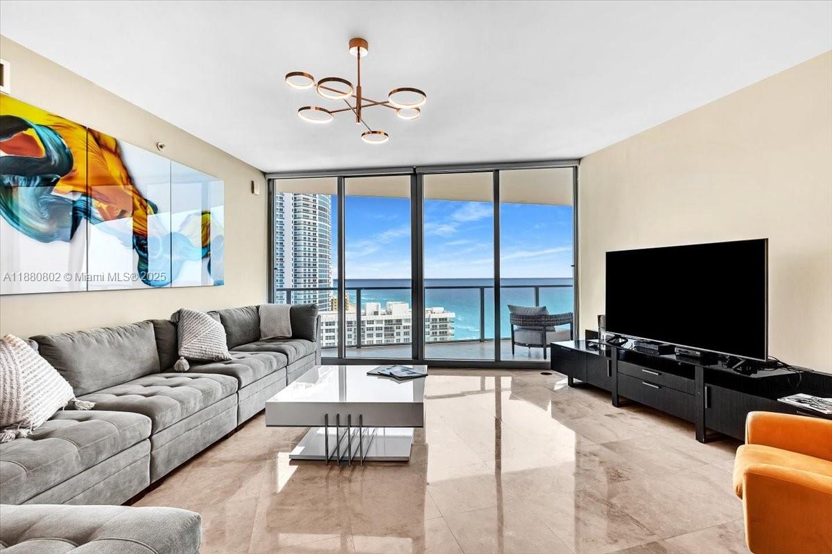 3101 S Ocean Dr #2307 Hollywood, FL 33019