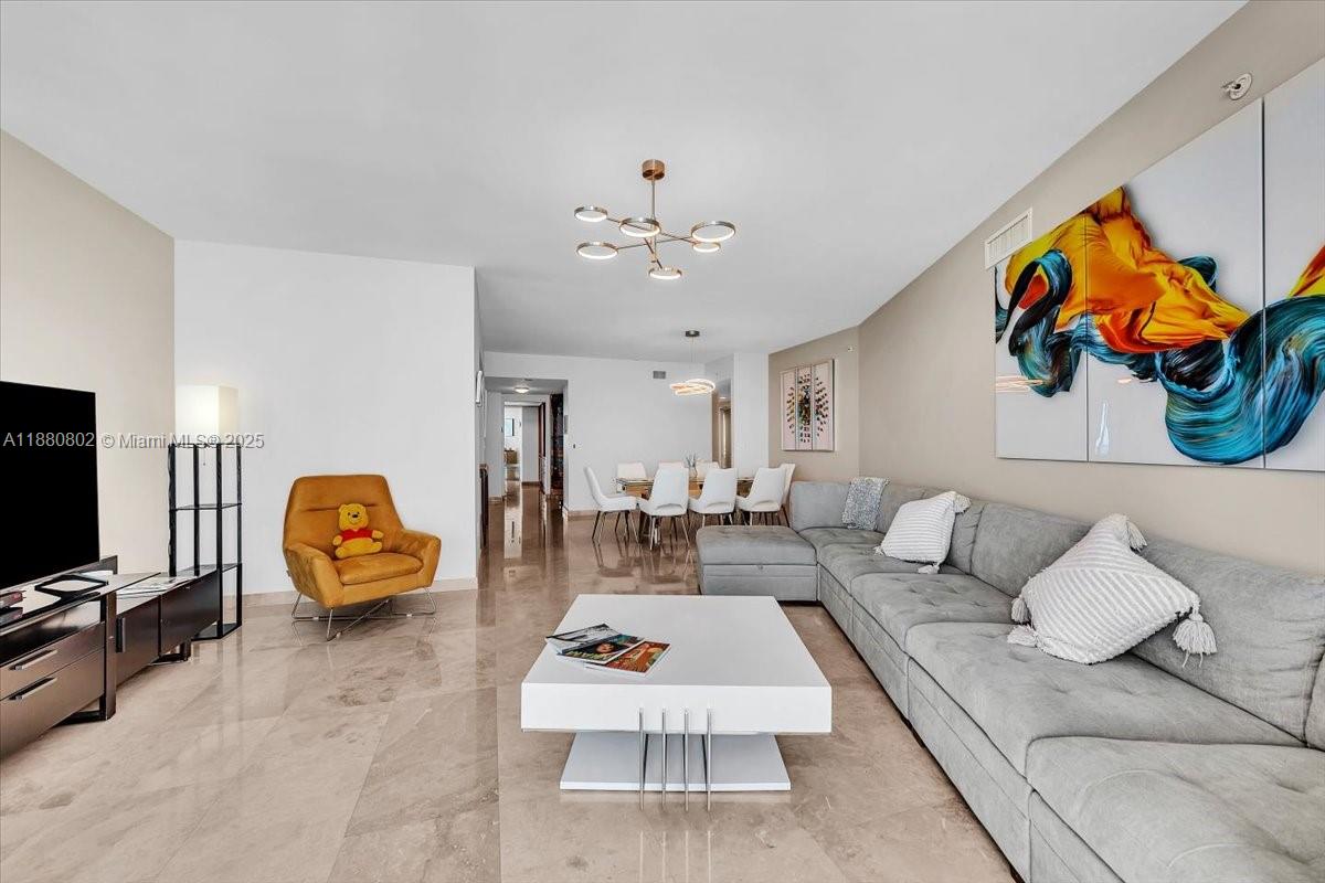 3101 S Ocean Dr #2307 Hollywood, FL 33019