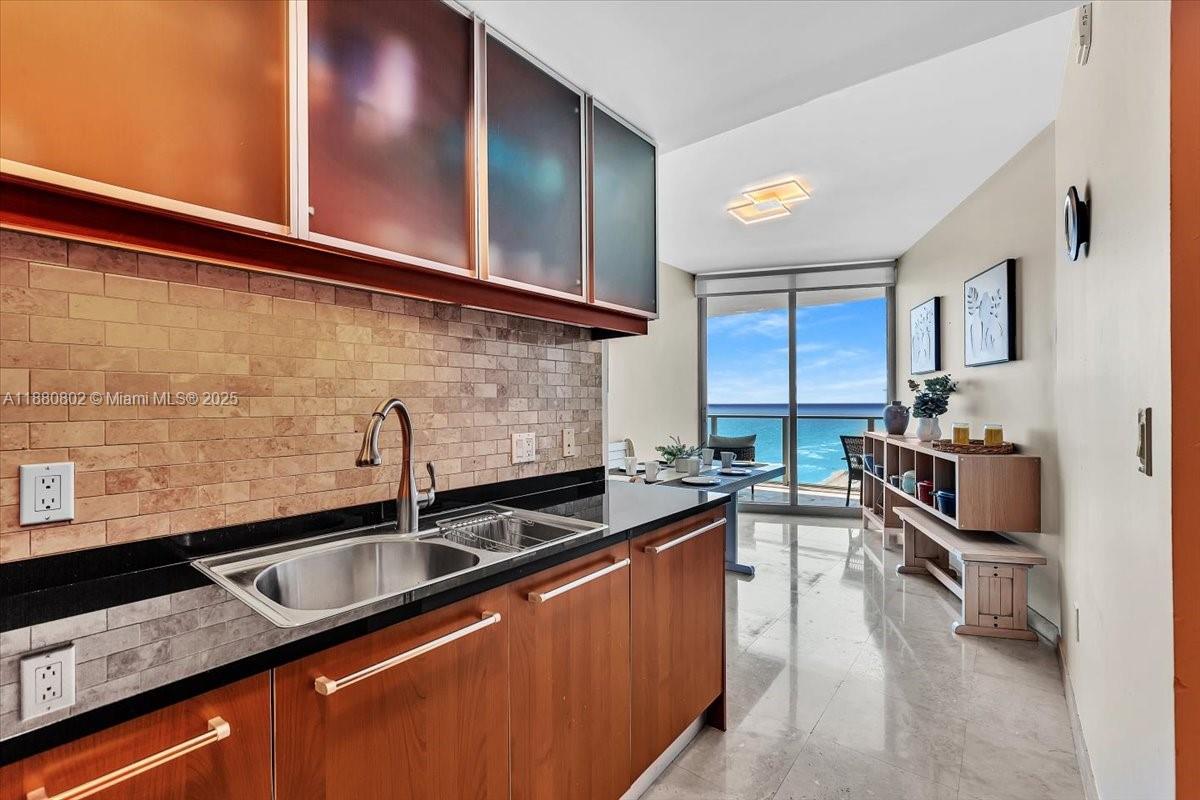 3101 S Ocean Dr #2307 Hollywood, FL 33019