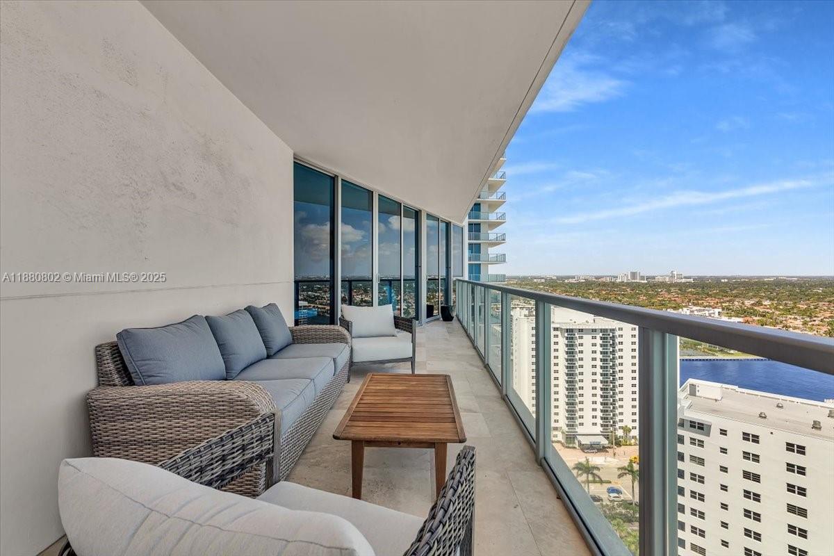 3101 S Ocean Dr #2307 Hollywood, FL 33019