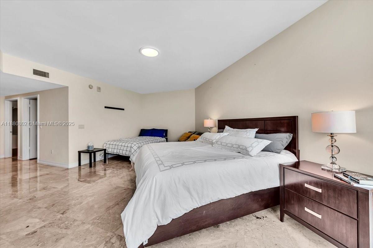 3101 S Ocean Dr #2307 Hollywood, FL 33019