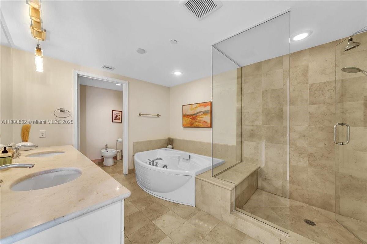 3101 S Ocean Dr #2307 Hollywood, FL 33019