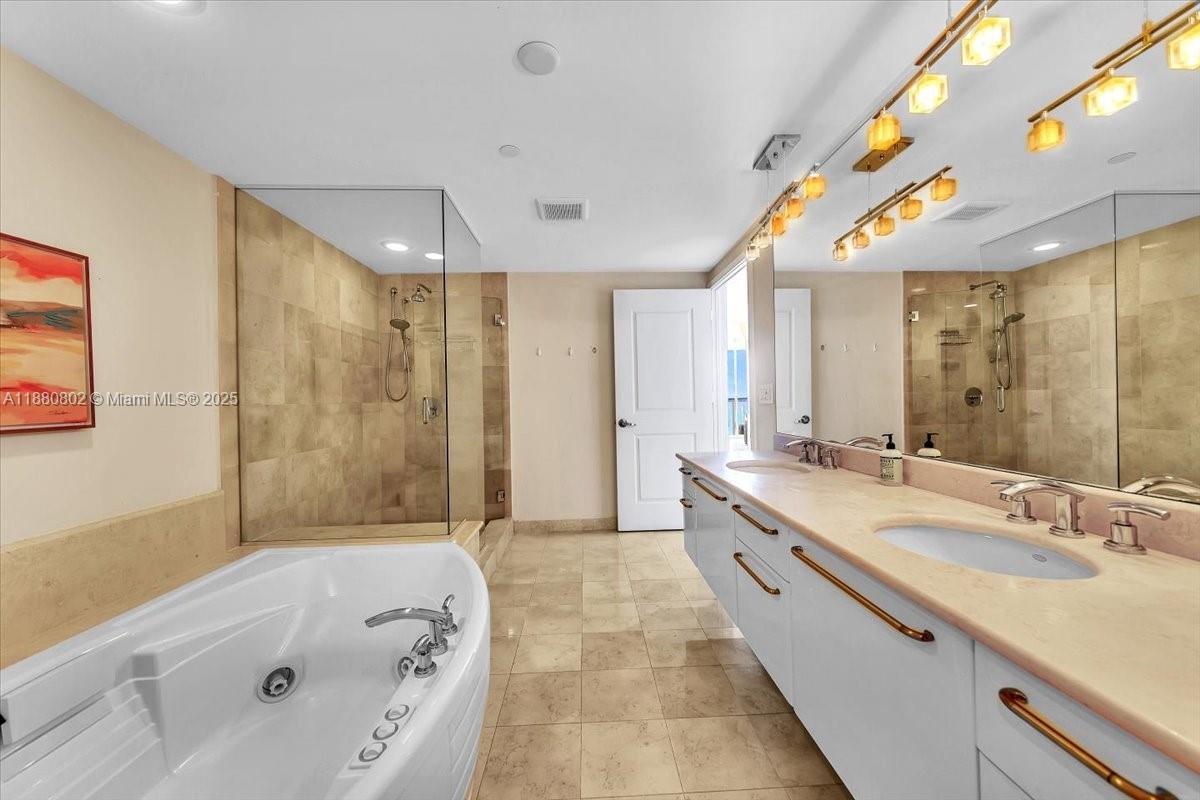 3101 S Ocean Dr #2307 Hollywood, FL 33019