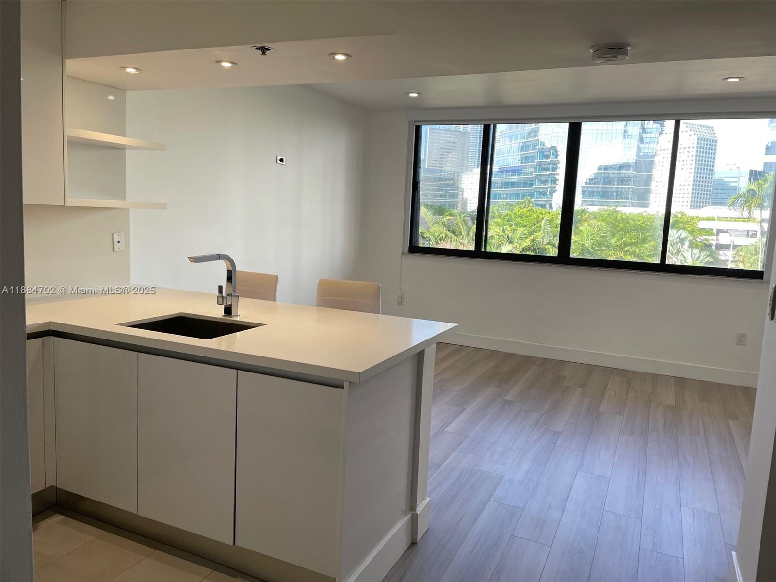 540 Brickell Key Dr #507