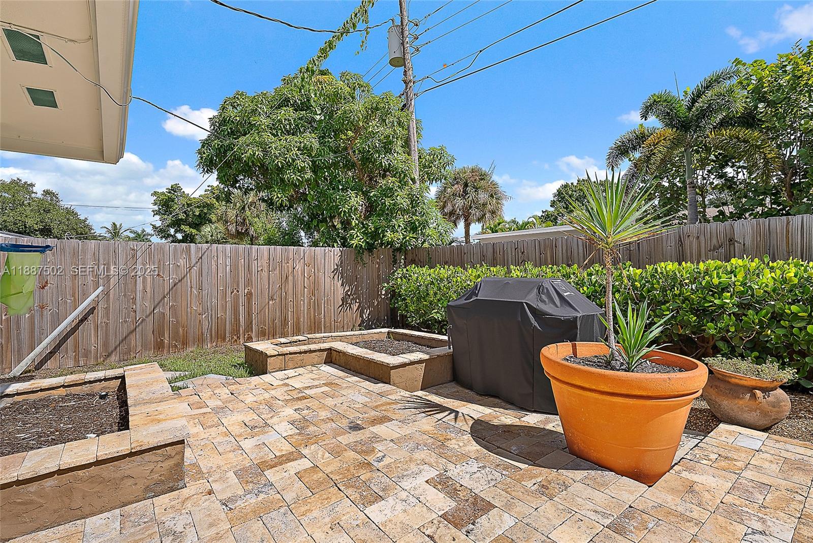 367 W Riverside Dr Tequesta, FL 33469