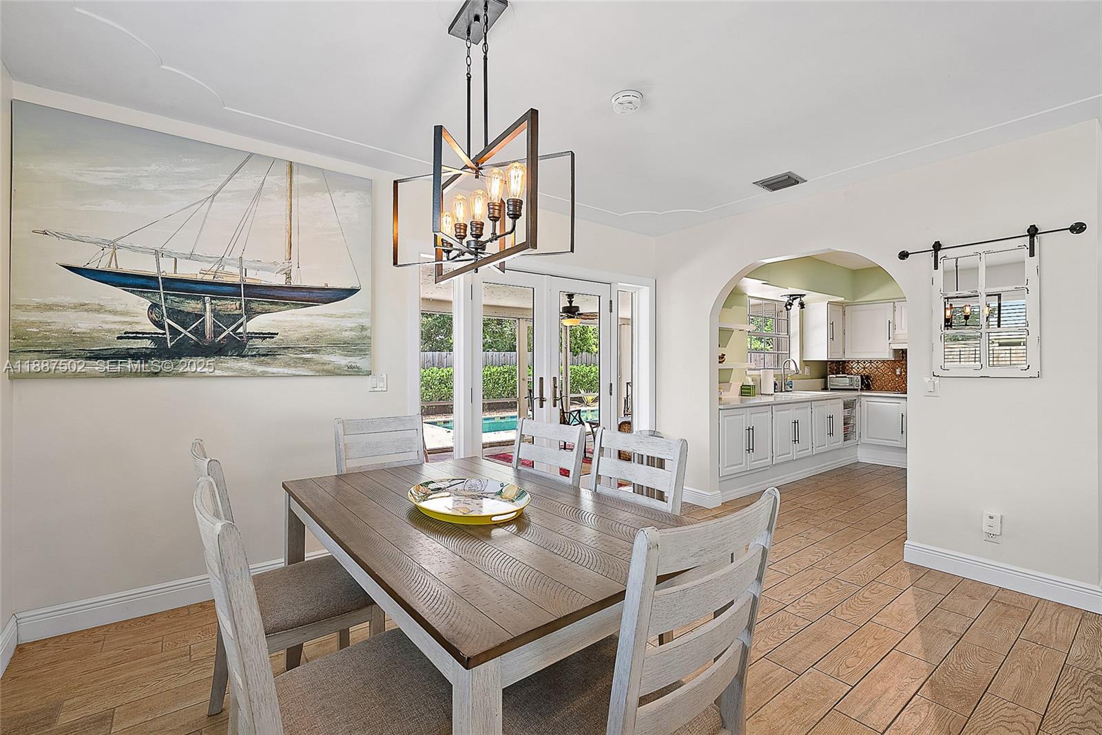 367 W Riverside Dr Tequesta, FL 33469