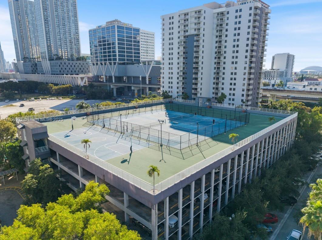 image Madison Downtown Condo3