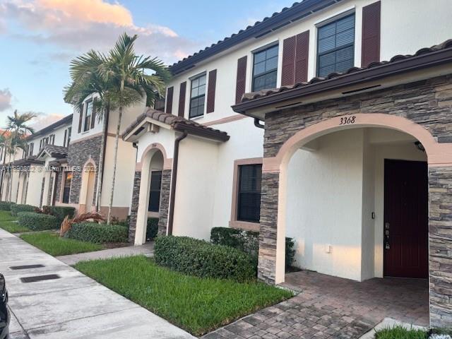 3368 W 92nd Pl