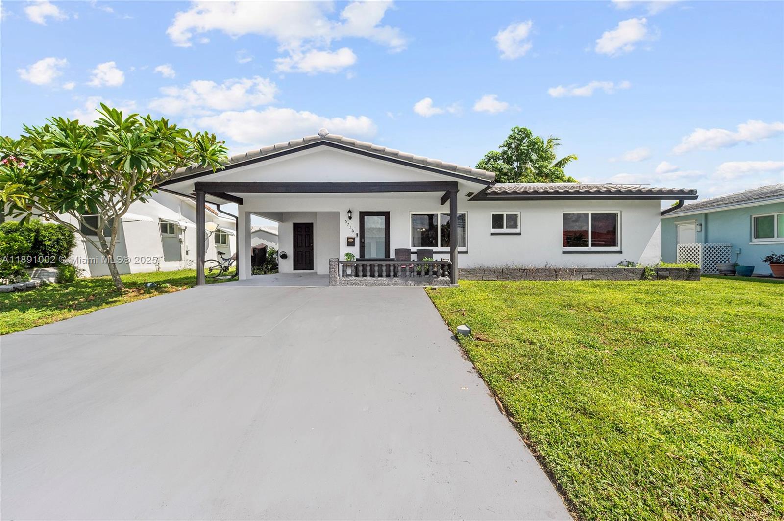 5716 NW 86th Ave