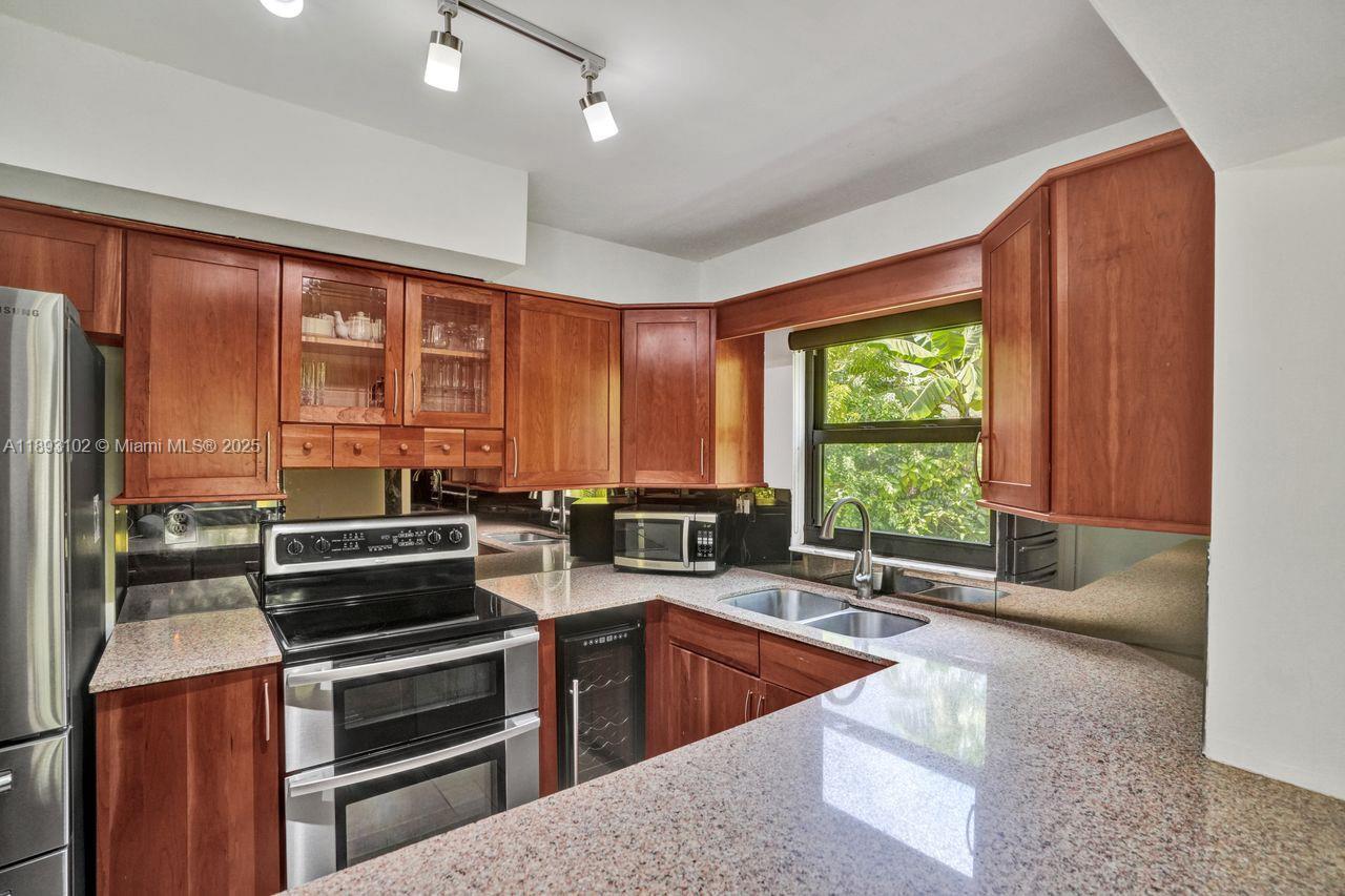 6605 SW 55th Ln South Miami, FL 33155