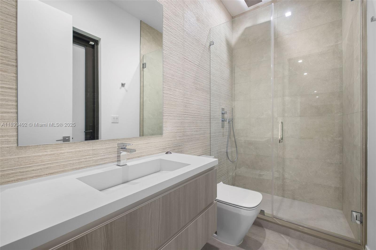 3063 Elizabeth St Miami, FL 33133