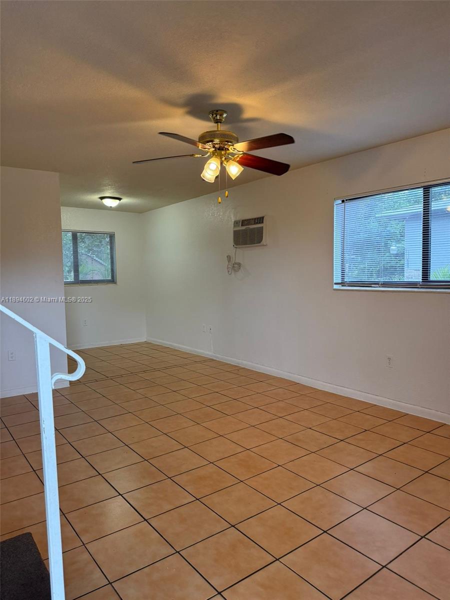 180 NE 71st St #5