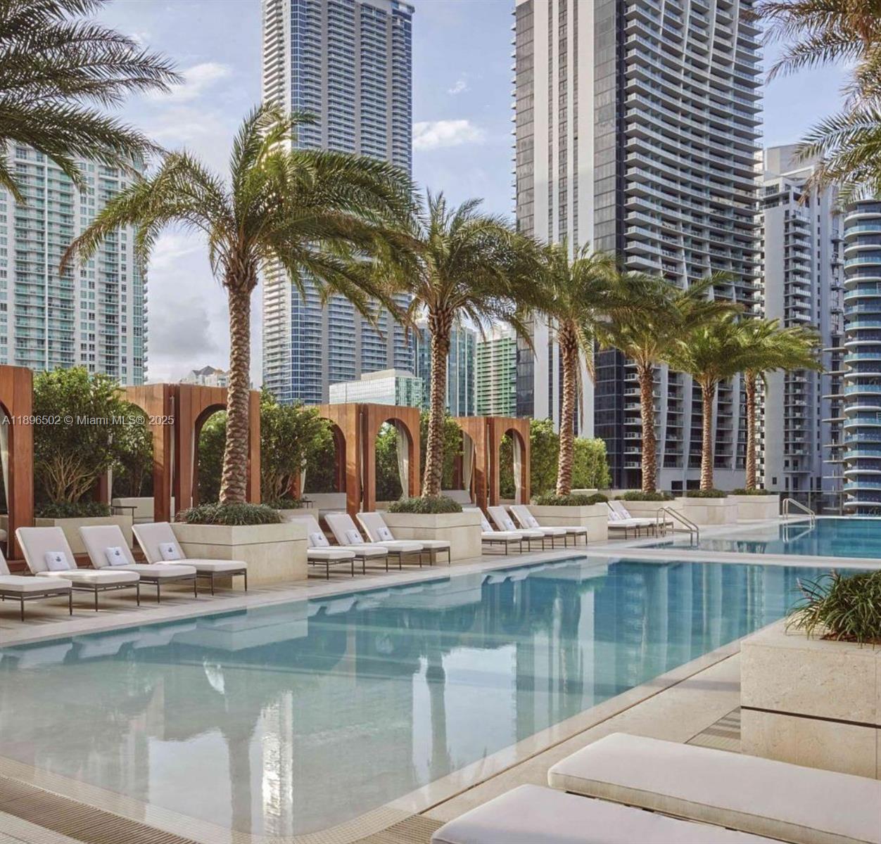 image Sls Lux Brickell25