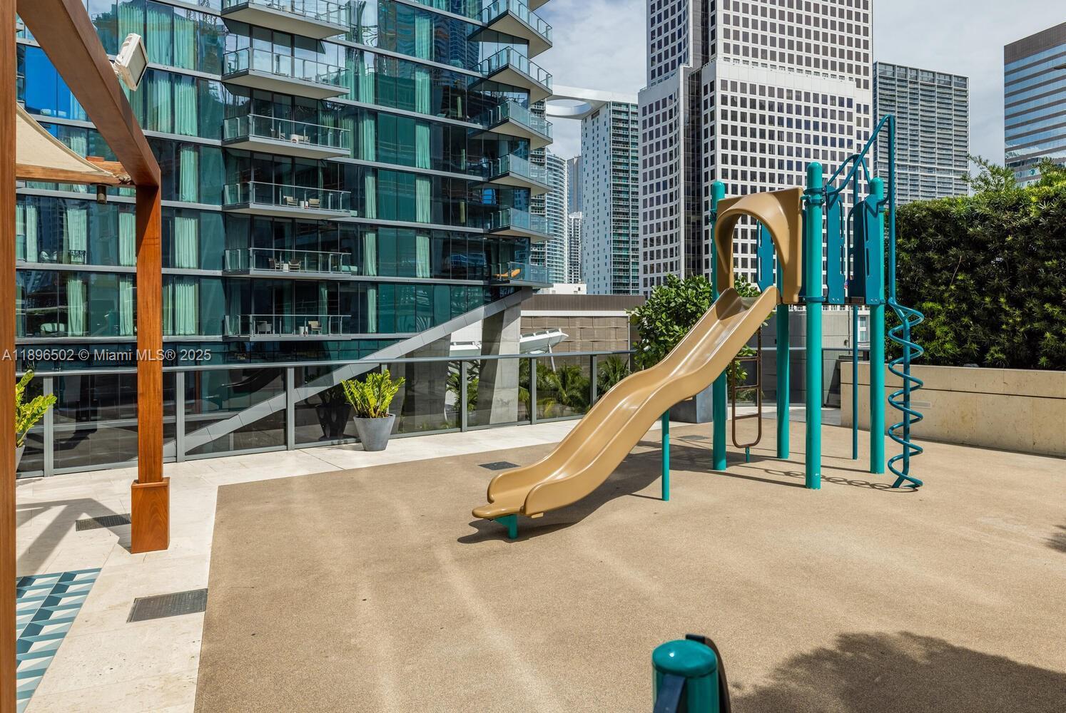 image Sls Lux Brickell27
