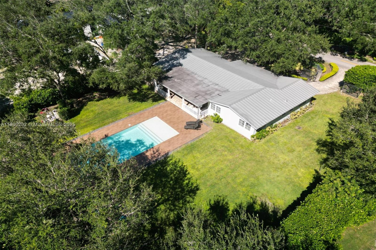 4920 SW 76th St Miami, FL 33143