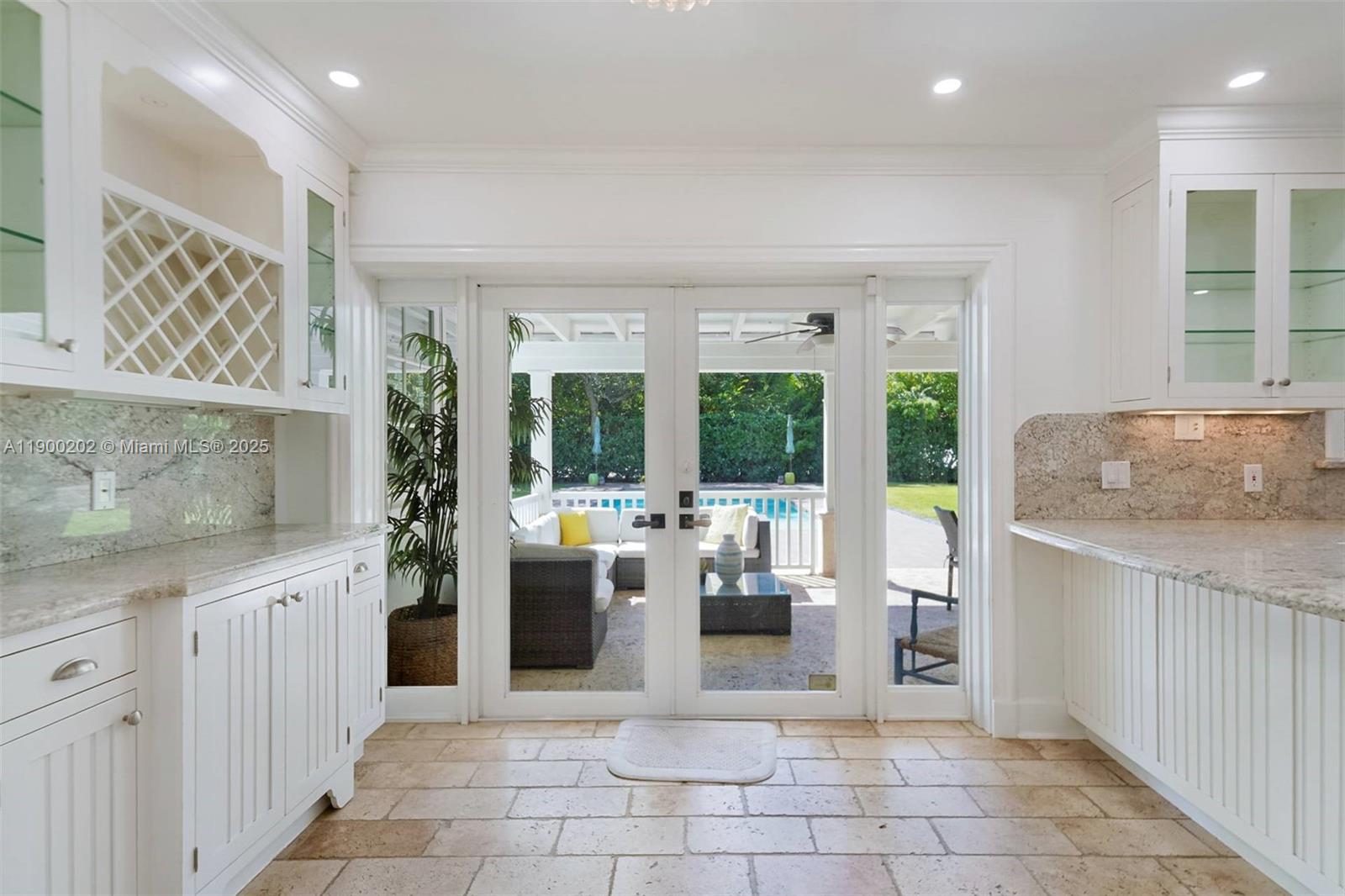 4920 SW 76th St Miami, FL 33143