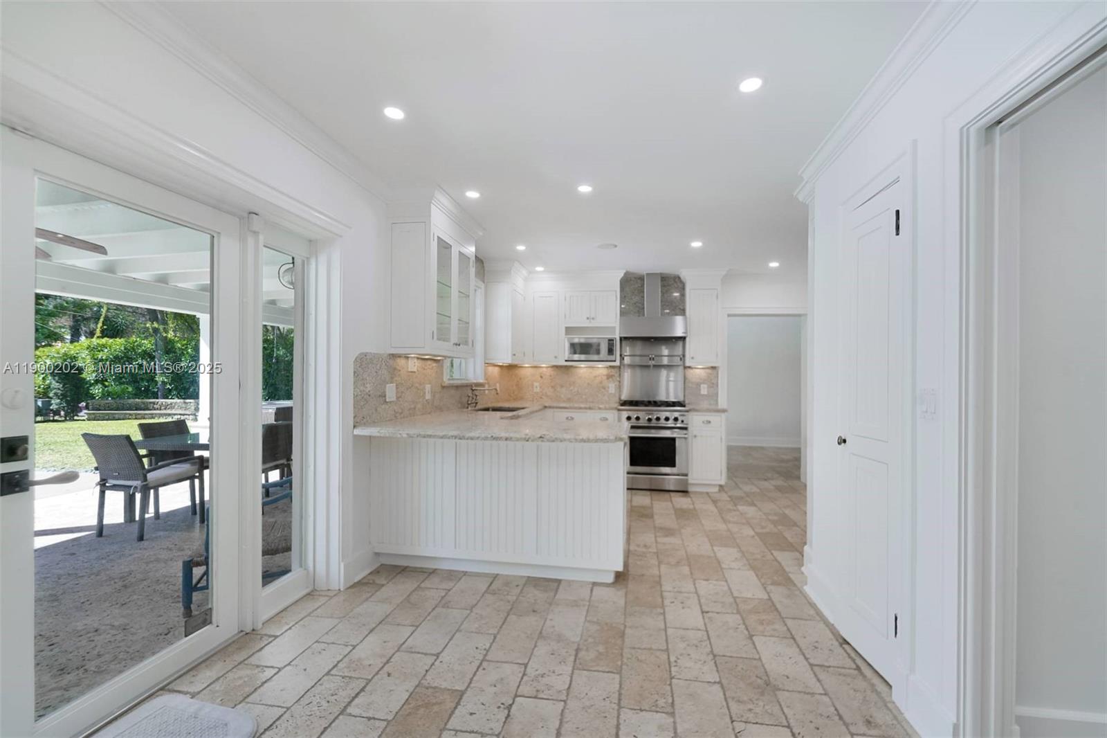 4920 SW 76th St Miami, FL 33143