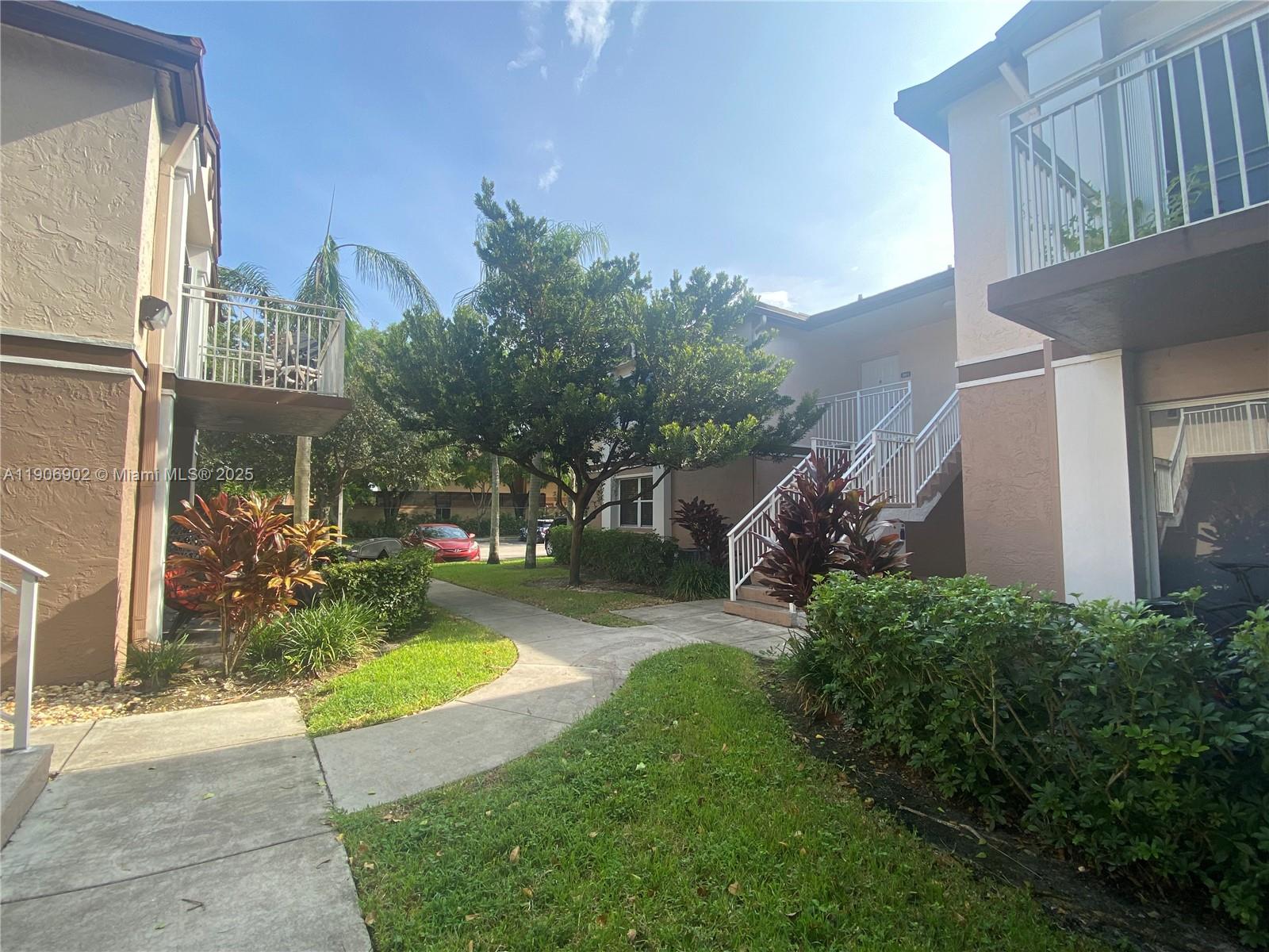 11232 SW 12th St #101